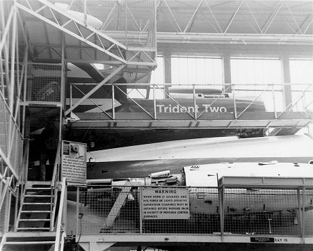 tail of Trident Two being overhauled (44921 bytes)